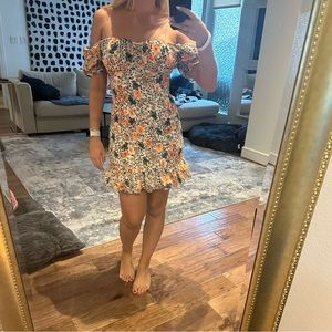 Super cute mini dress with off the shoulder sleeves
